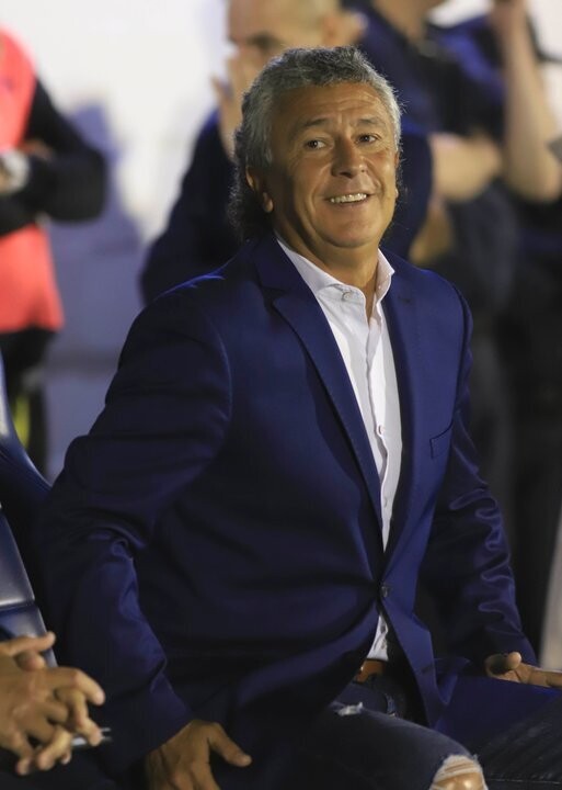 Alianza Lima fires coach Nestor Gorosito after playoff elimination