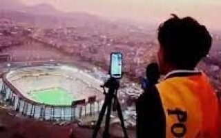 Teen Narrates Copa Libertadores Final From a Lima Hill