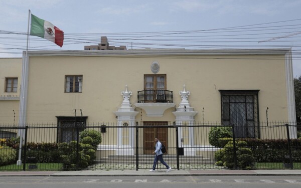 Peru's Prime Minister stated impossibility of intervening in Mexican Embassy