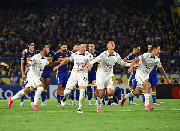 Alianza Lima's Playful Tribute to Boca Juniors