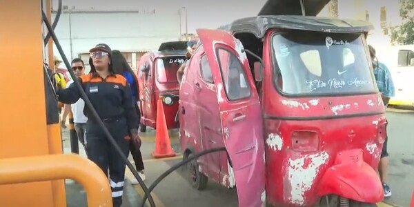 Lima in Crisis: Fuel Shortage and Political Instability