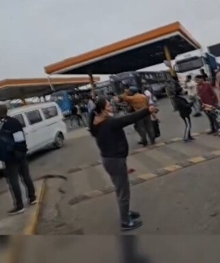 Одного человека убили и 22 ранены во взрыве на заправочной станции в Лиме